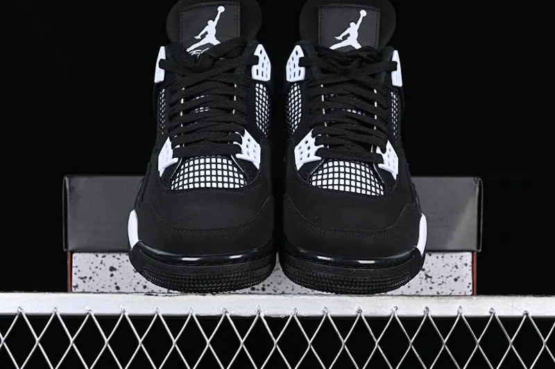 All categories Air Jordan Jordan series basketball shoes Air Jordan 4 Pure original Air Jordan 4 Retro "White Thunder" AJ4 Joe 4 White Thunder FQ8138-001